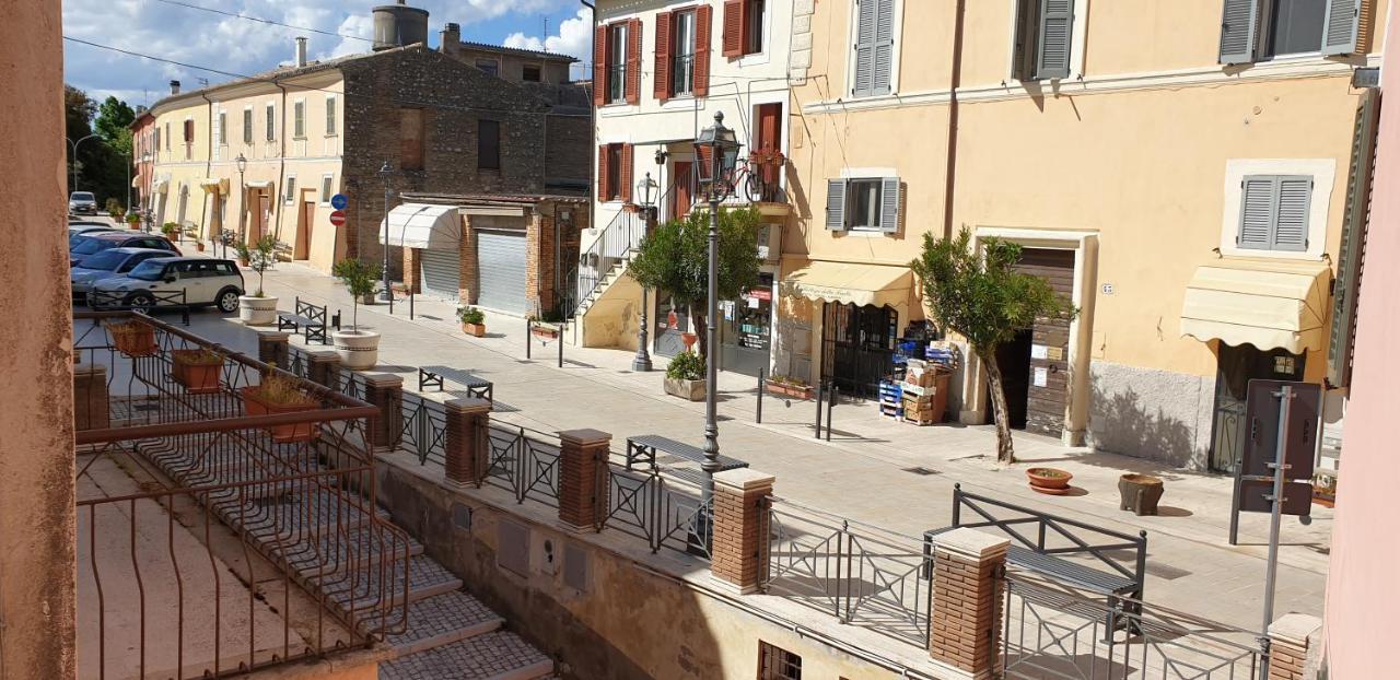 شقة La Piazza Cantalupo in Sabina المظهر الخارجي الصورة